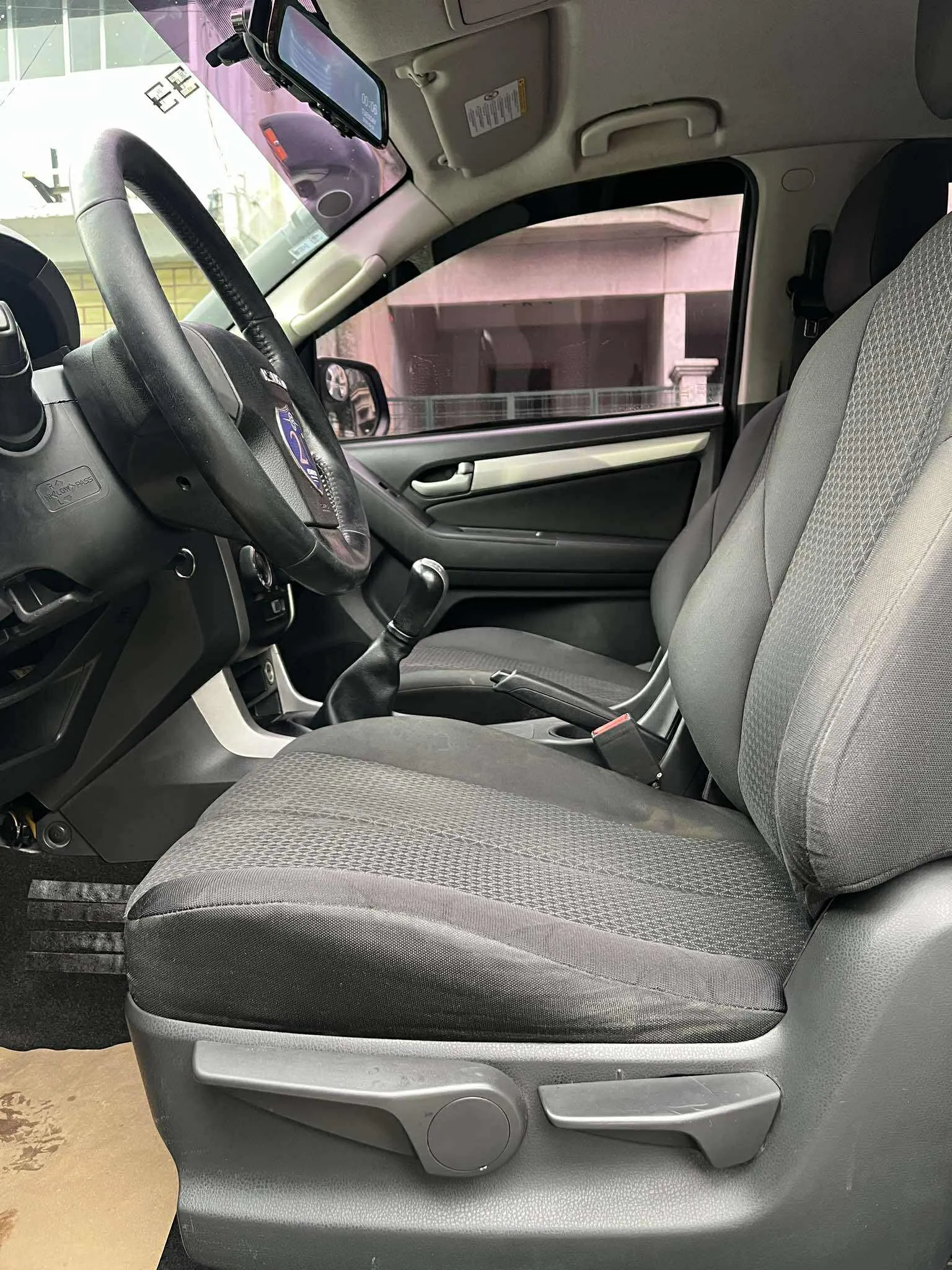 2015 ISUZU MUX 2.5L LS 4X2 DIESEL MANUAL TRANSMISSION - Image 9